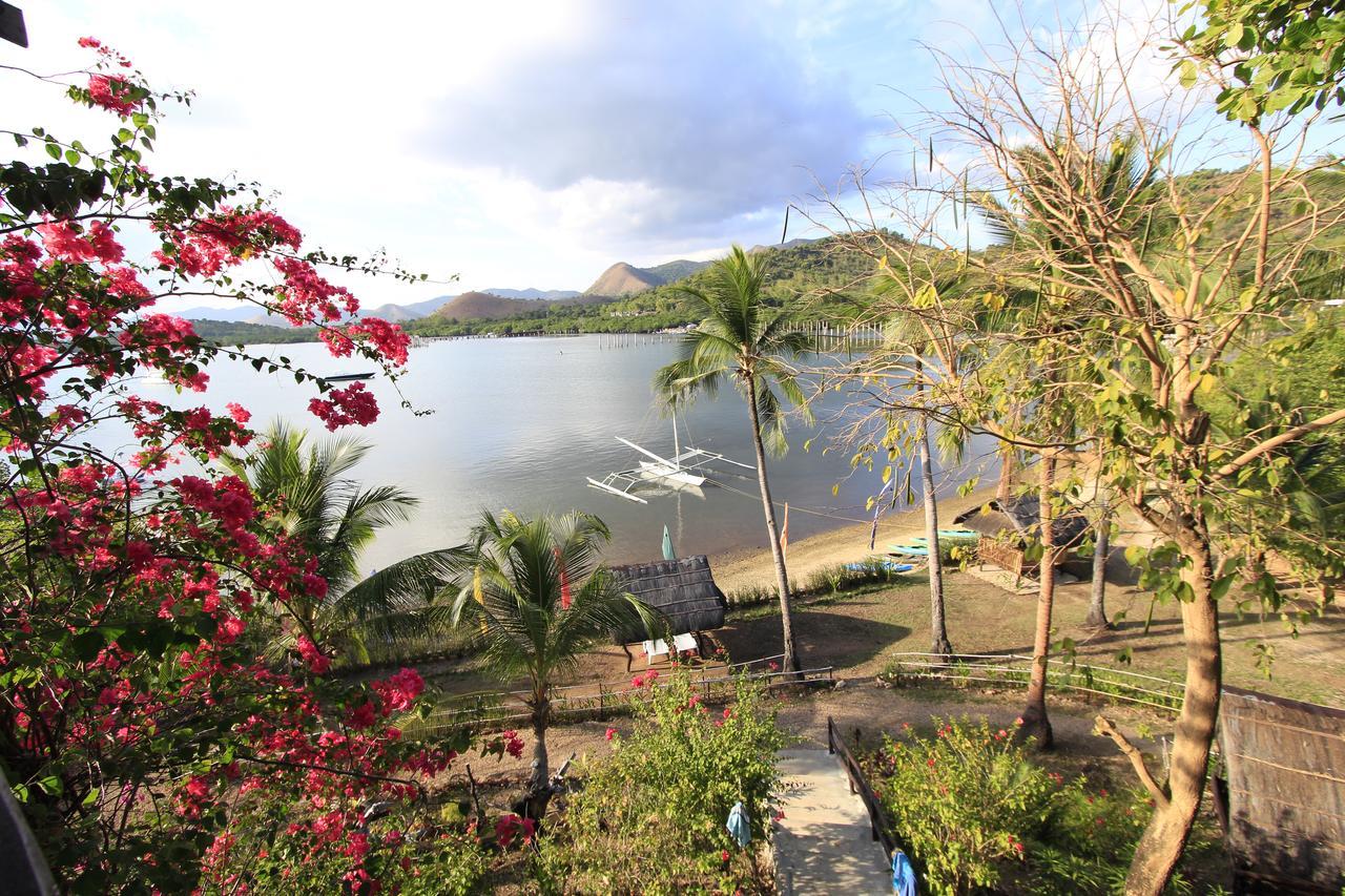 ดิสคัฟเวอรี ไอส์แลนด์ รีสอร์ต แอนด์ ไดฟ์ เซนเตอร์ Hotel โกรอน ภายนอก รูปภาพ