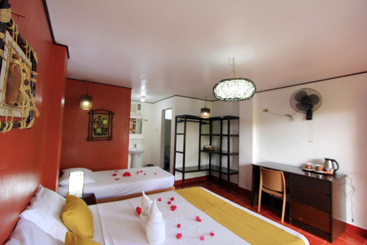 ดิสคัฟเวอรี ไอส์แลนด์ รีสอร์ต แอนด์ ไดฟ์ เซนเตอร์ Hotel โกรอน ภายนอก รูปภาพ