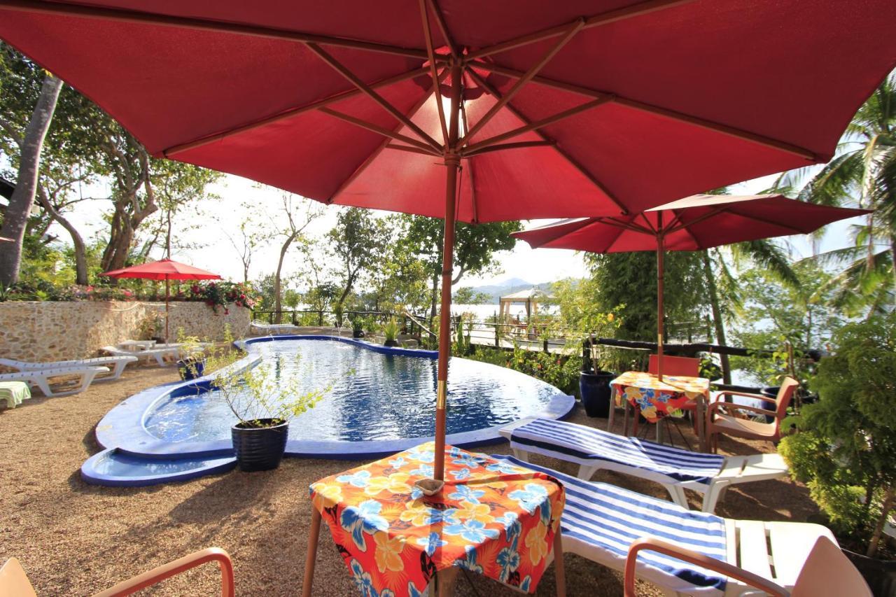 ดิสคัฟเวอรี ไอส์แลนด์ รีสอร์ต แอนด์ ไดฟ์ เซนเตอร์ Hotel โกรอน ภายนอก รูปภาพ