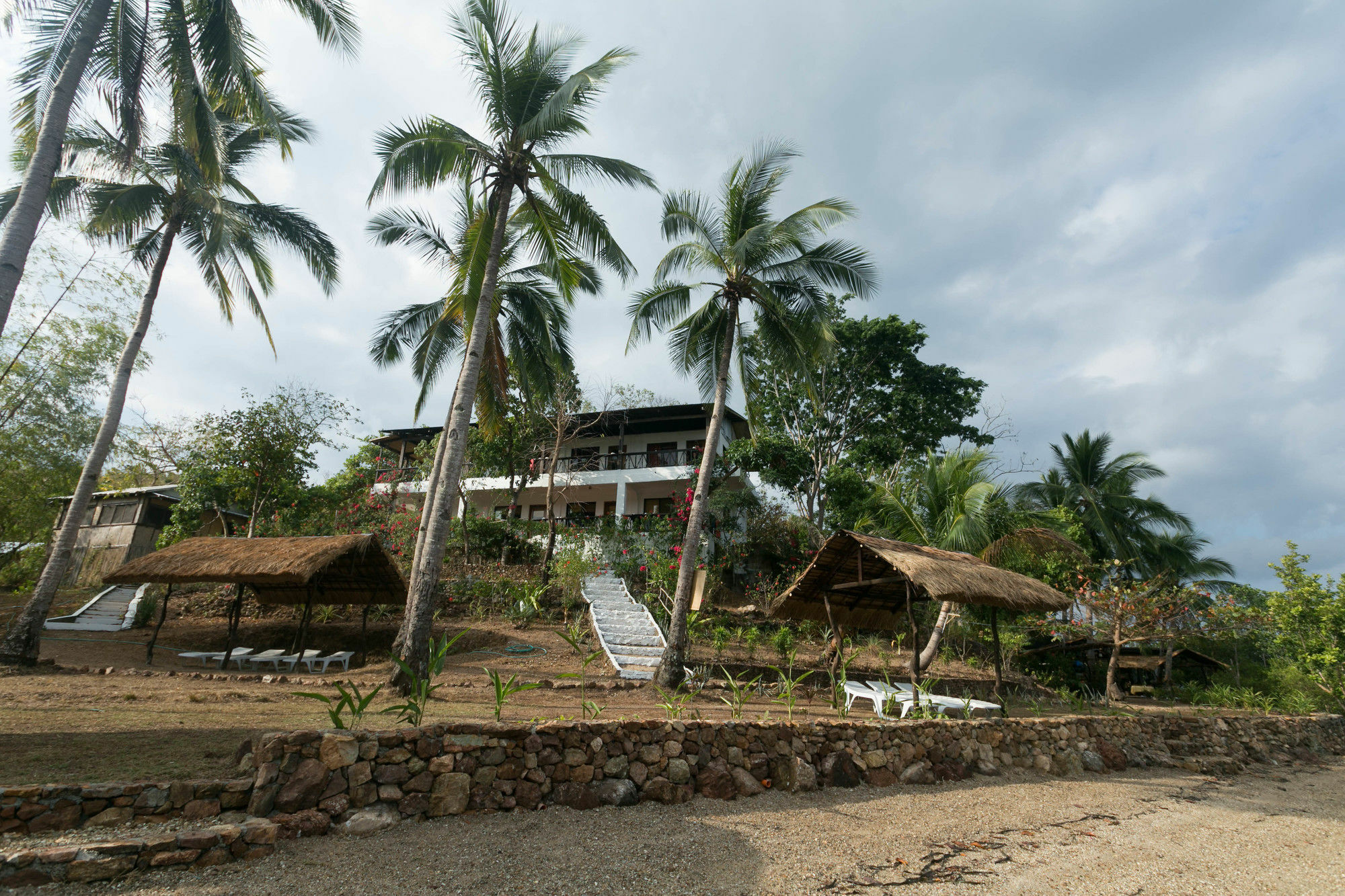 ดิสคัฟเวอรี ไอส์แลนด์ รีสอร์ต แอนด์ ไดฟ์ เซนเตอร์ Hotel โกรอน ภายนอก รูปภาพ